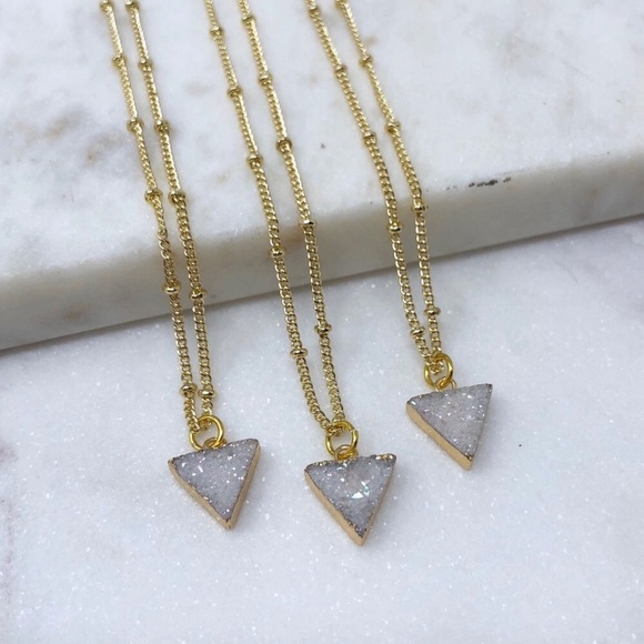 SOLD OUT 🎉7XHP🎉 - Dainty Druzy Triangle Necklace - Picture 3 of 4